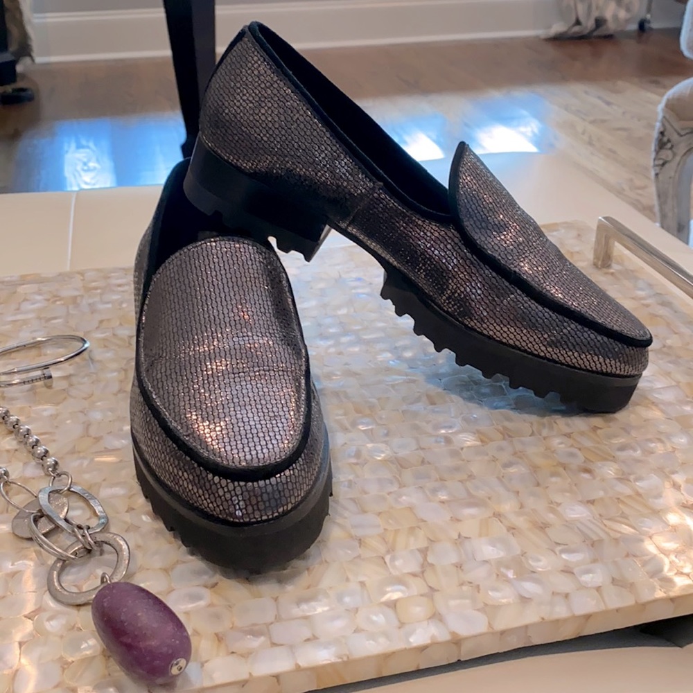 Donald Pliner metallic loafers w/ black sole